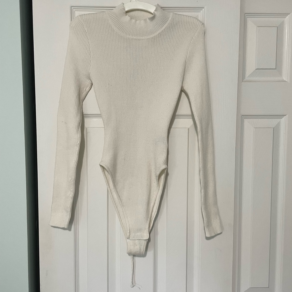 White tie back body suit